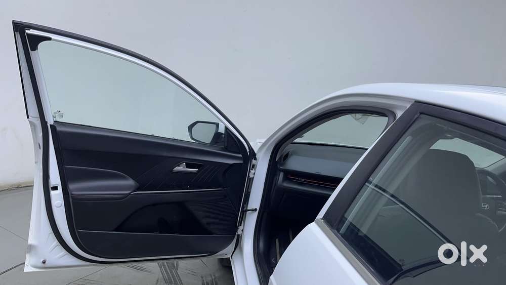 Hyundai Verna 1.5 Sx Turbo Petrol Mt, 2023, Petrol