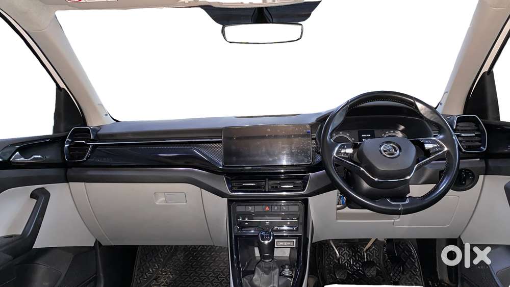 Skoda Kushaq 1.0 Tsi Style, 2022, Petrol