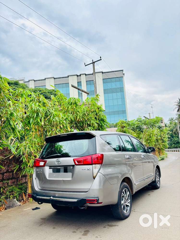 Toyota Innova Crysta 2.4 V, 2022, Diesel