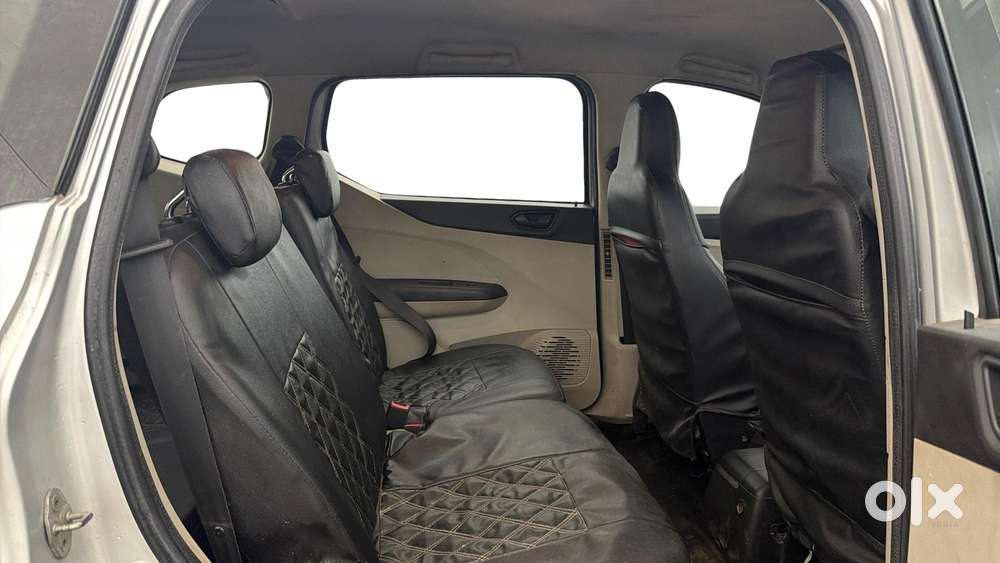 Renault Triber Rxt, 2022, Petrol
