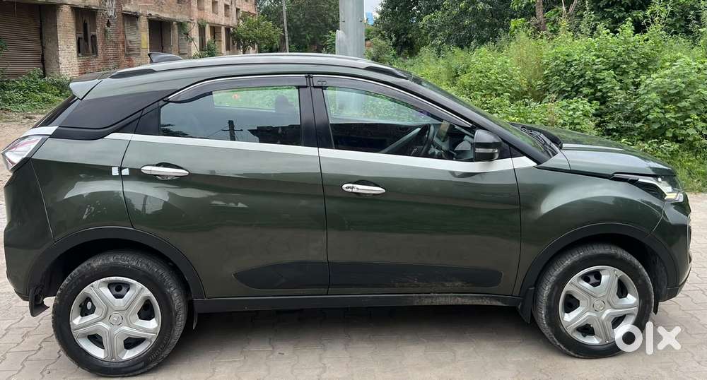 Tata Nexon 1.5 Revotorq Xma Amt (s), 2022, Petrol