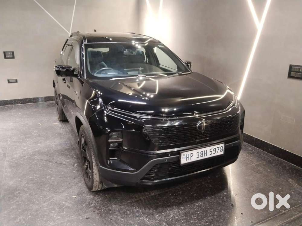 Tata Safari Accomplished Dark Edition, 2024, Diesel