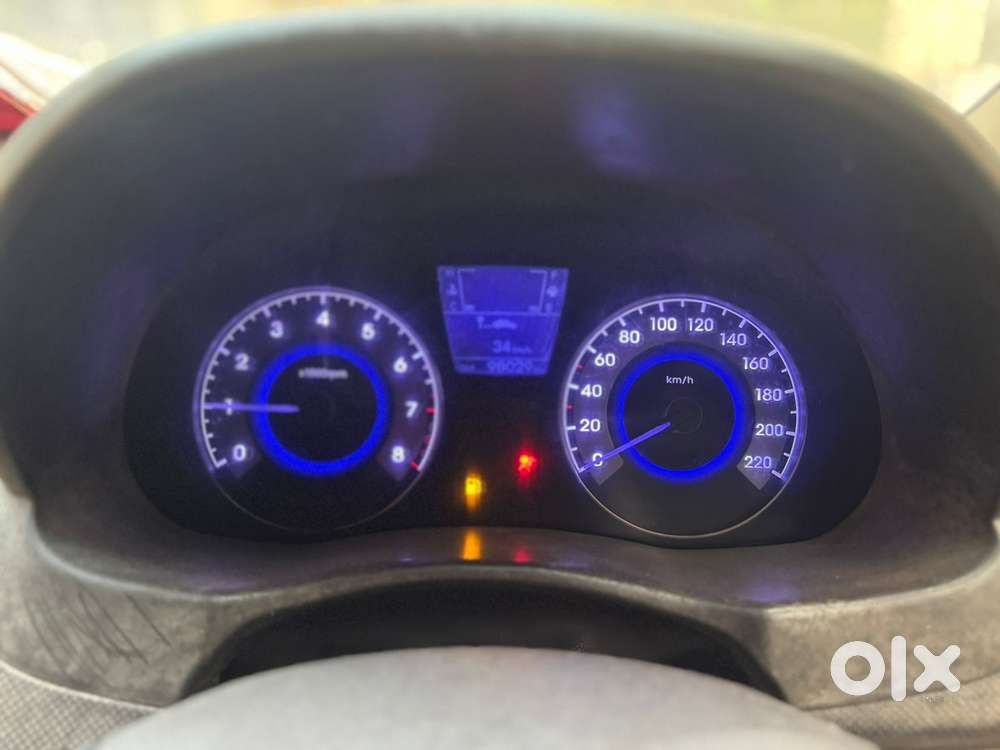 Hyundai Verna 1.6 Vtvt 2012