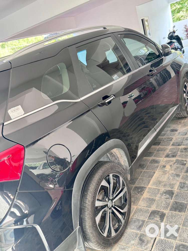 Mg Hector Plus 2.0 Sharp Diesel Turbo Dual Tone, 2023, Diesel