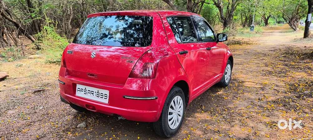 Maruti Suzuki Swift Vxi