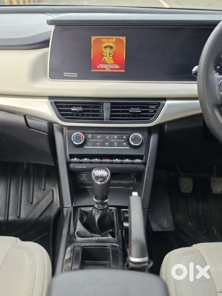 Mahindra Xuv700 2.2 Ax 5 Diesel Mt 7 Str, 2024, Diesel