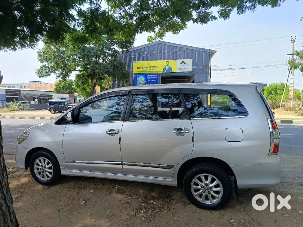 Toyota Innova 2.5 V 2013