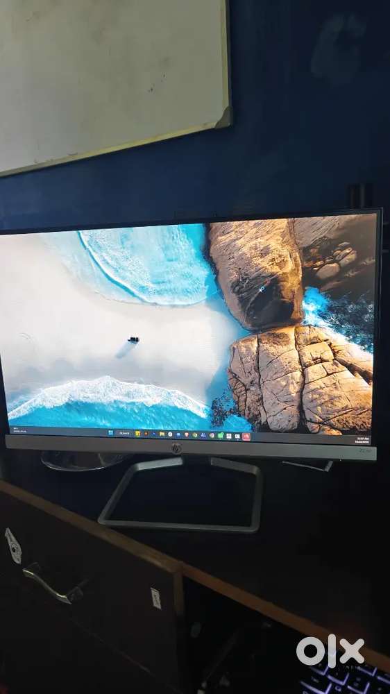 HP 22 Inch Monitor IPS Full HD 1920 x 1080 Pixels