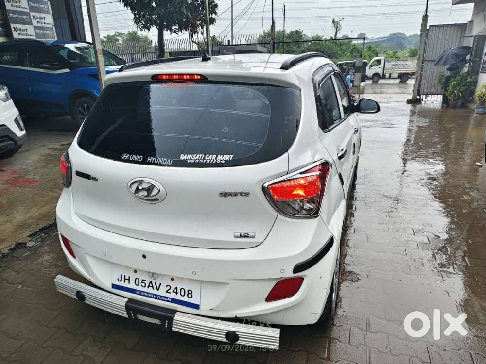 Hyundai Grand I10 Sportz, 2013, Petrol