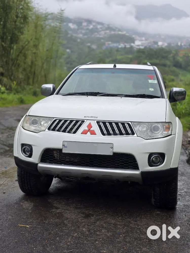 Mitsubishi Pajero Sport 2012 Diesel 86000 Km Driven Manual