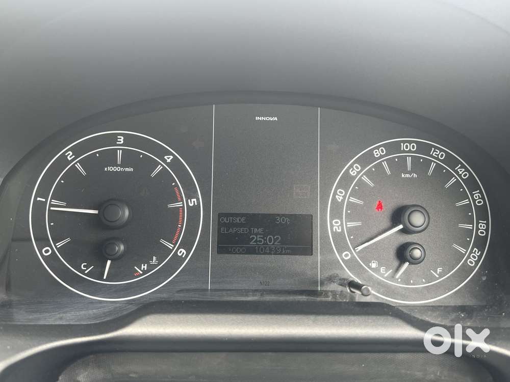 Toyota Innova Crysta [2020-ongoing] 2.4 Gx 7 Str, 2024, Diesel