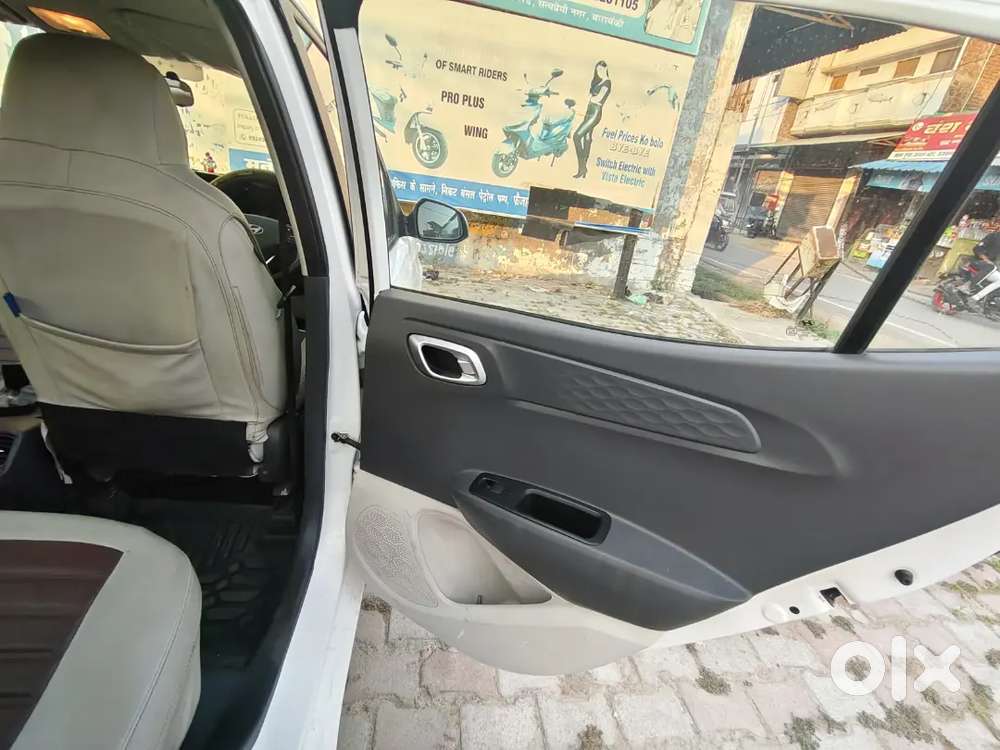 Hyundai Aura 1.2 Sx 2025 Cng