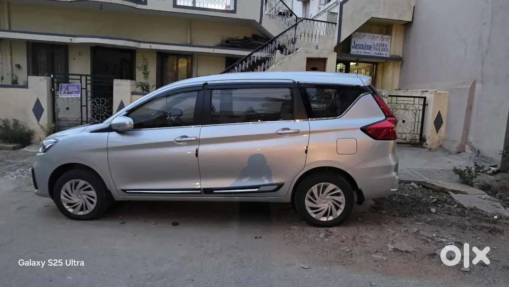 Maruti Ertiga Vxi Smart Hybrid 2025