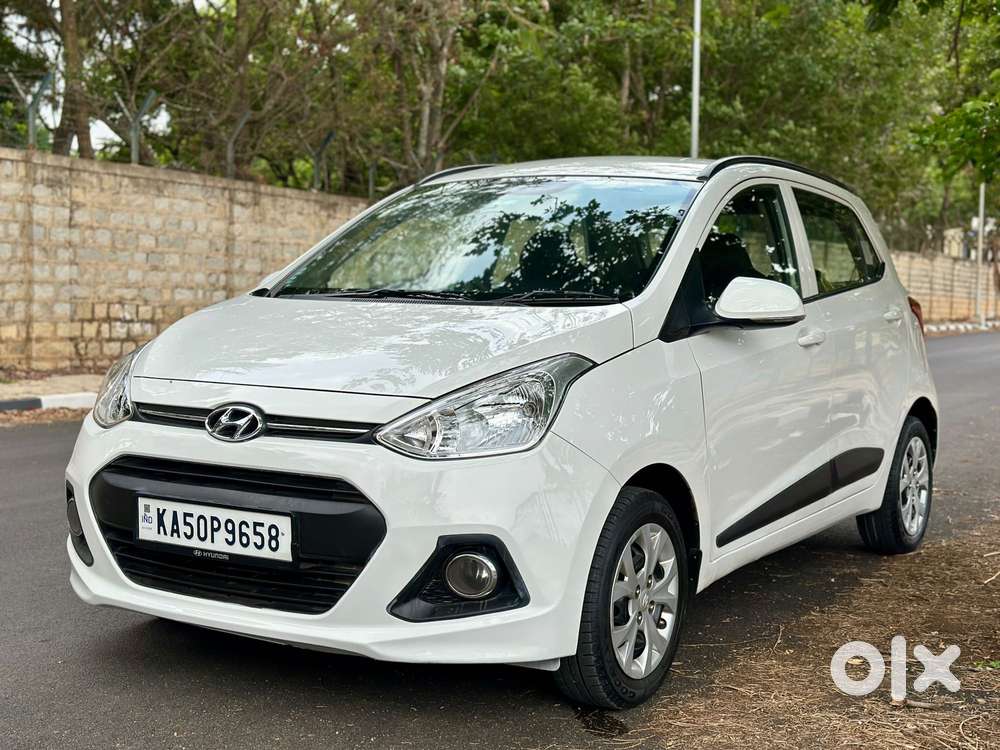 Hyundai Grand I10 Sportz, 2016, Petrol