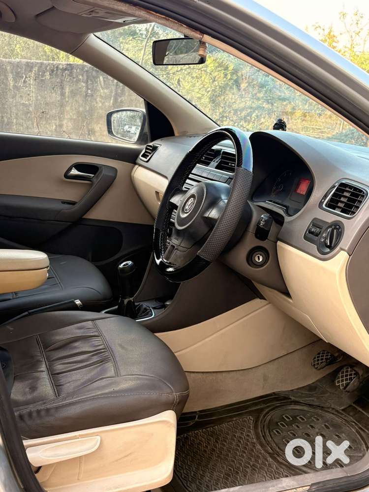 Volkswagen Vento 2010-2013 Petrol Highline, 2012, Petrol