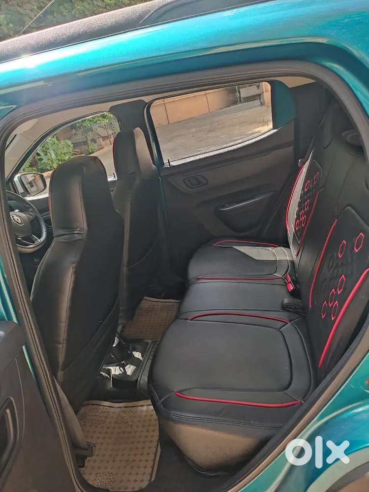 Renault Kwid Automatic (blue) – Excellent Condition, Like New