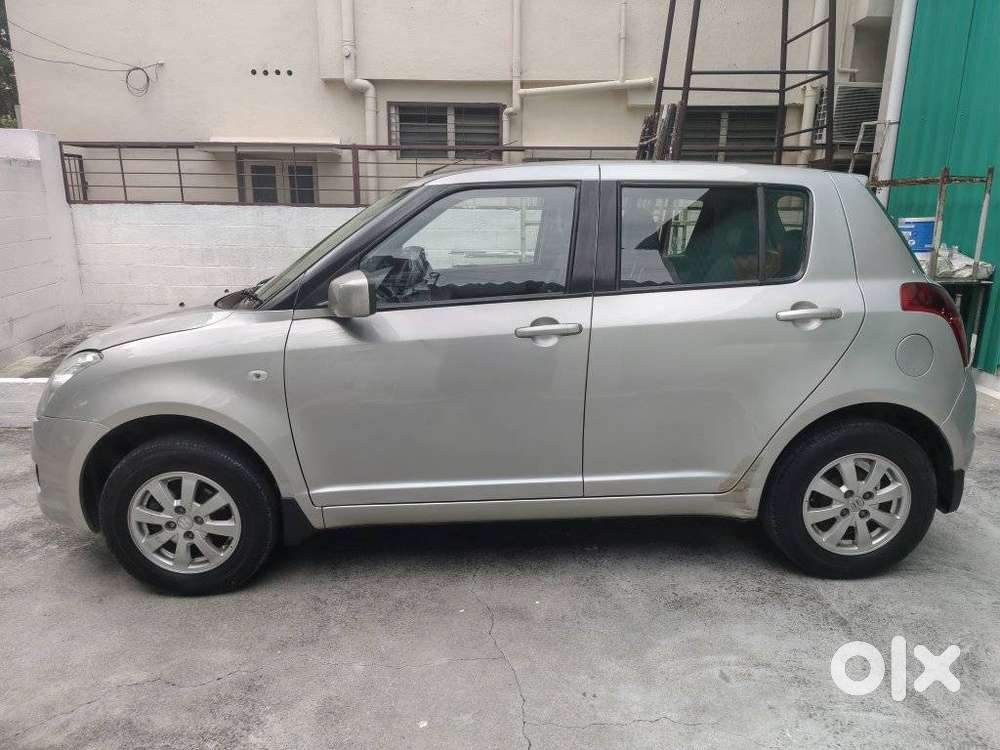 Maruti Suzuki Swift Zxi, 2011, Petrol