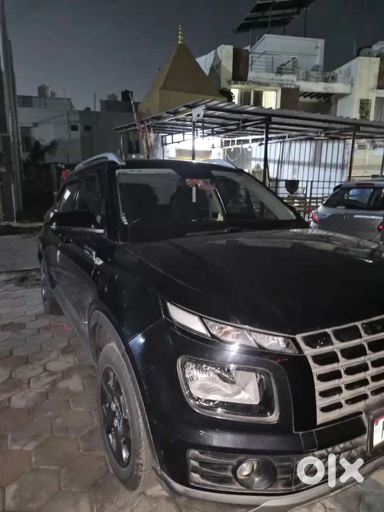 Hyundai Venue 1.2 Plus 2024 Petrol Manual