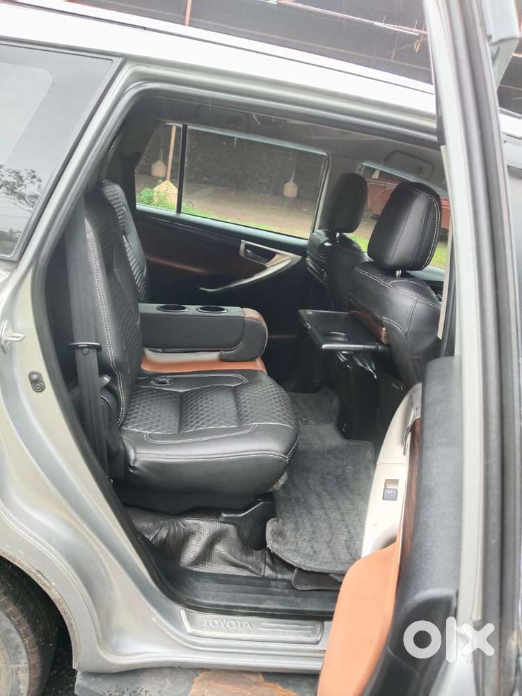 Toyota Innova Crysta 2.8z Automatic, 2016, Diesel