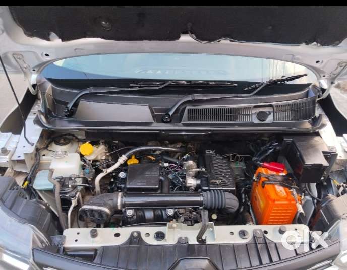Renault Triber RXT, 2023, Petrol