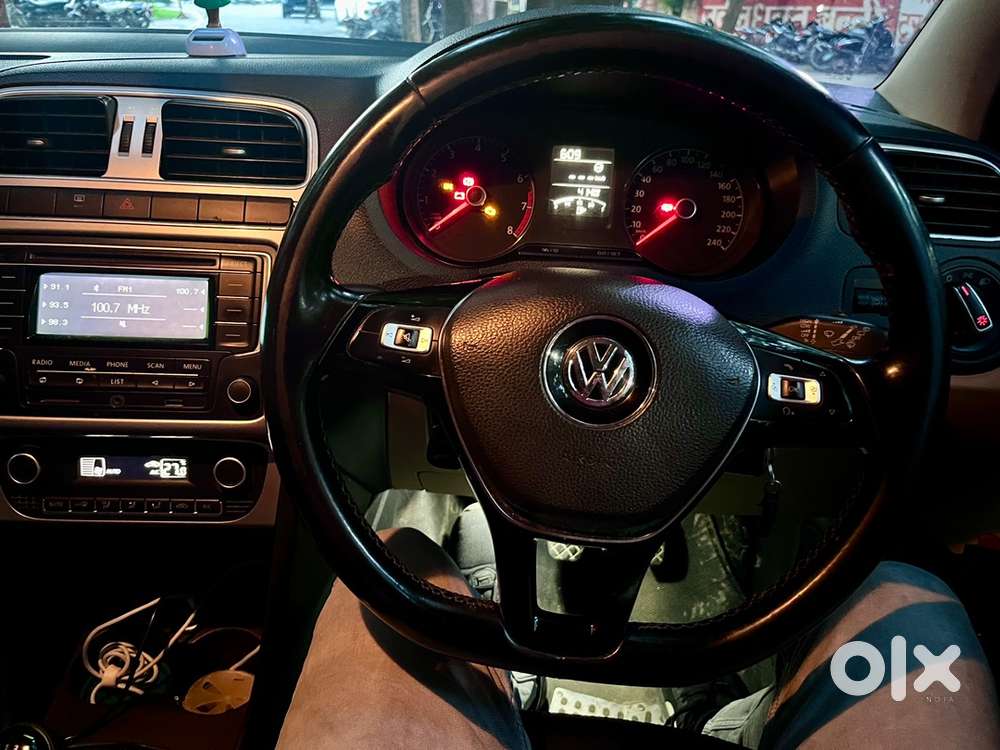 Volkswagen Polo Manual Petrol 2015