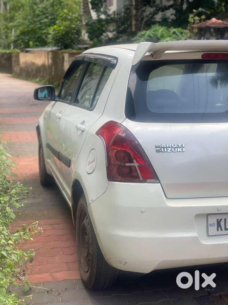 Maruti Suzuki Swift 2010 Diesel 140000 Km Driven