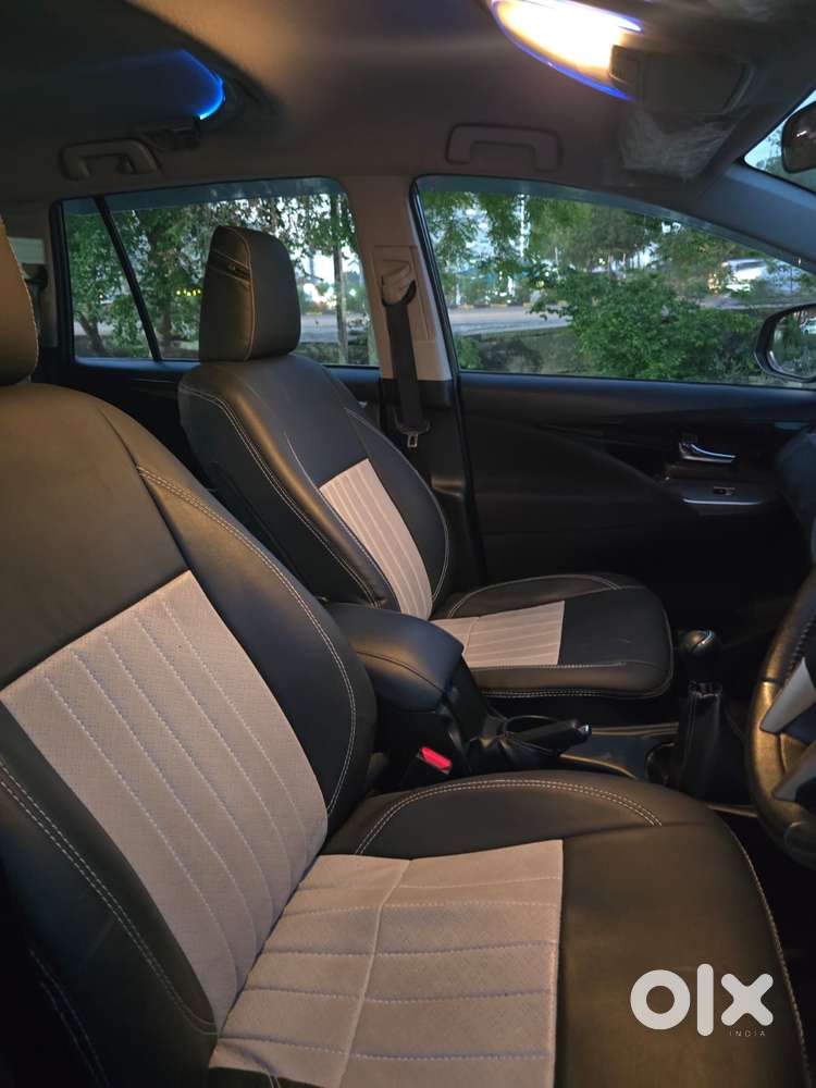 Toyota Innova Crysta 2.4 V, 2016, Diesel