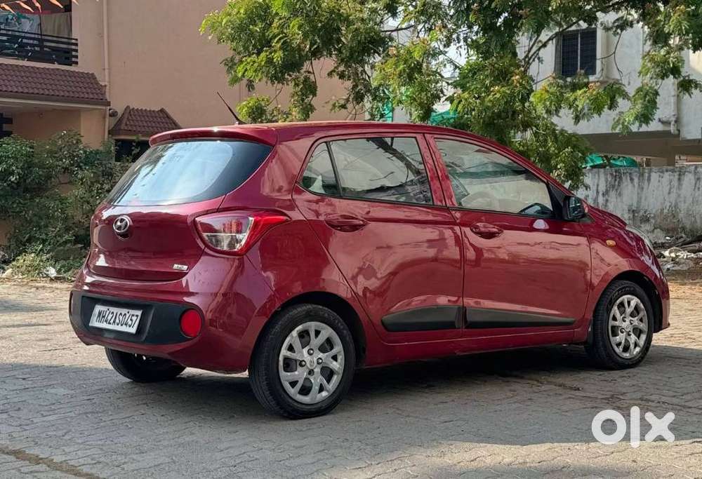 Hyundai I10 Sportz, 2015, Petrol