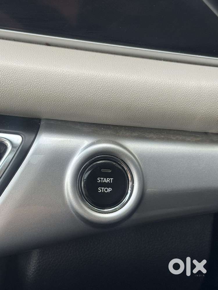 Mahindra Xuv700 Ax7 Awd, 2023, Diesel