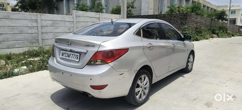 Hyundai Fluidic Verna 2012