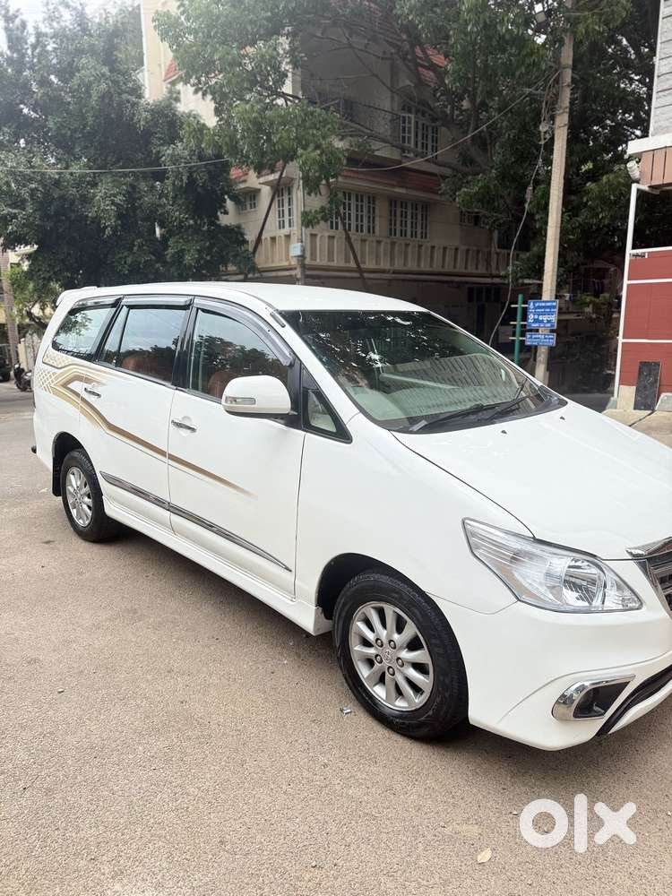 Toyota Innova 2.5 Zx Diesel 7 Seater Bsiii, 2014, Diesel