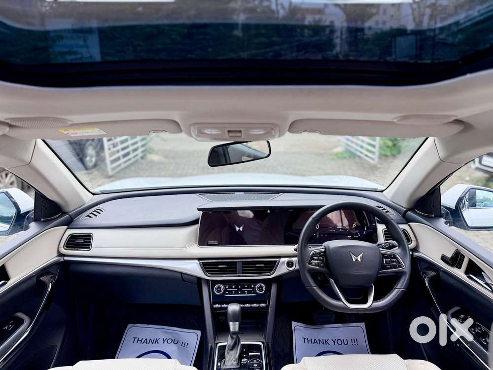 Mahindra Xuv700 2.2 Ax 7 Diesel At Str, 2022, Diesel