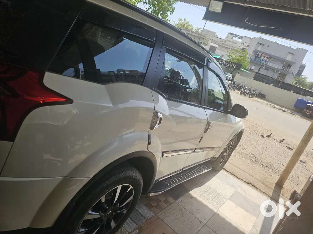 For Sell Showroom Confition Xuv 500 W11 Top Model