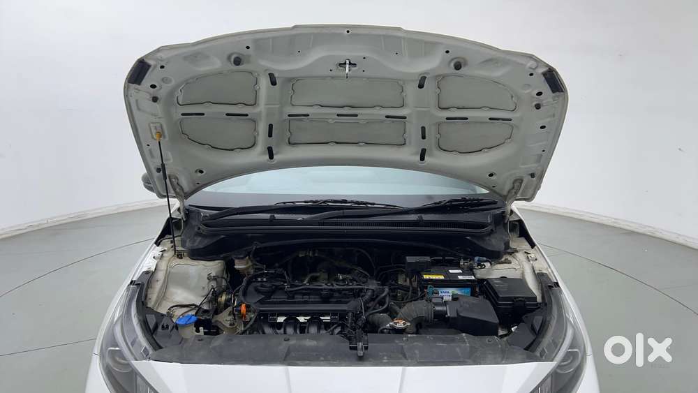 Hyundai New I20 1.2 Asta (o) Ivt, 2023, Petrol