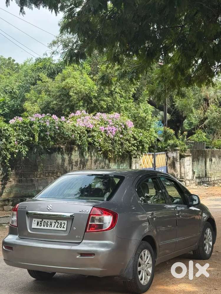 Maruthi Suzuki.  Swift Sx4