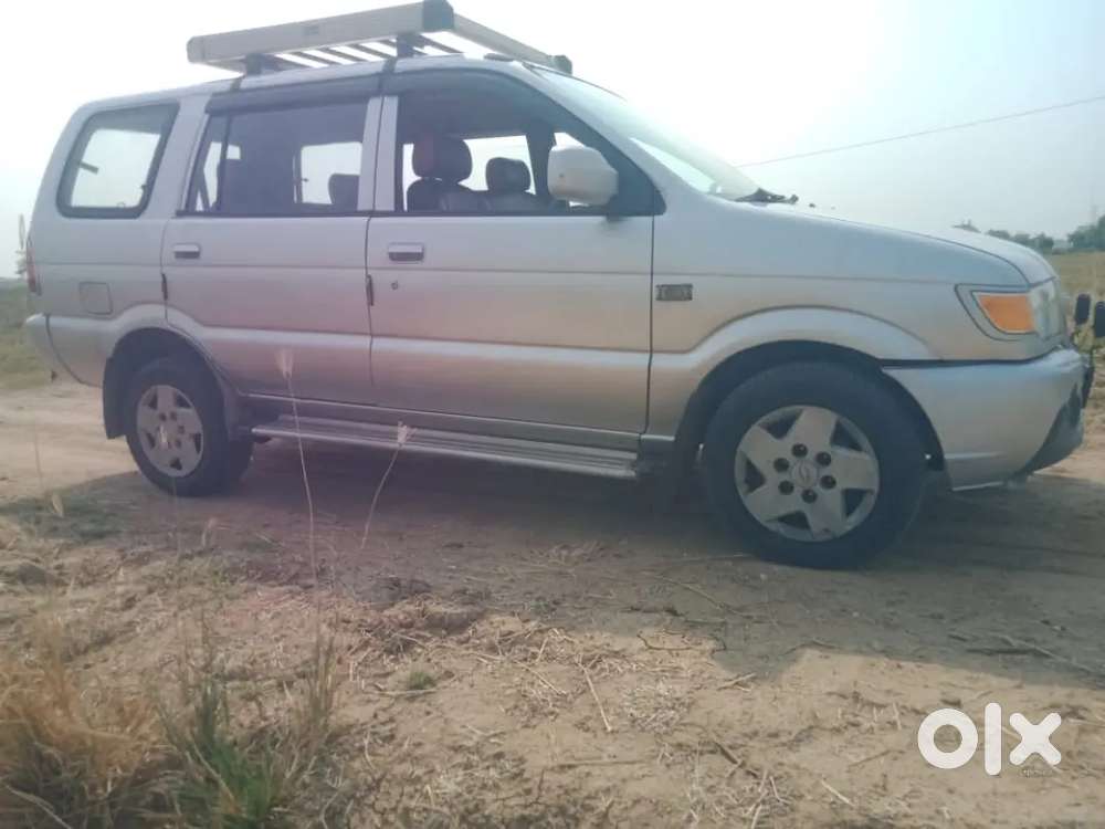 Chevrolet Tavera 2010 Diesel 240000 Km Driven