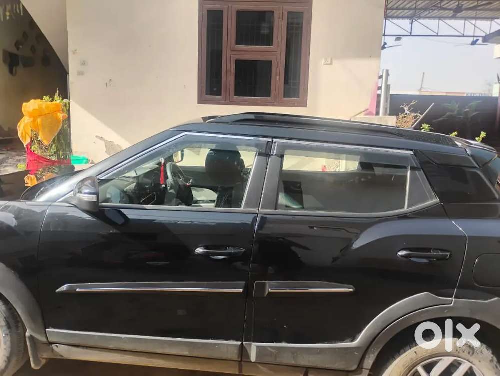Mahindra Xuv 3xo 2025 Diesel 11000 Km Driven