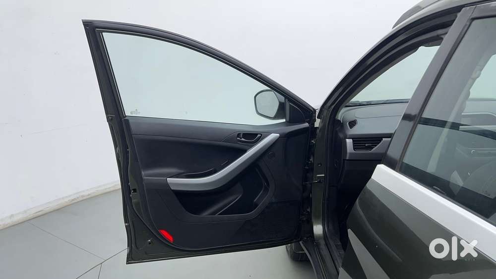Tata Nexon 1.2 Revotron Xm (s), 2021, Petrol