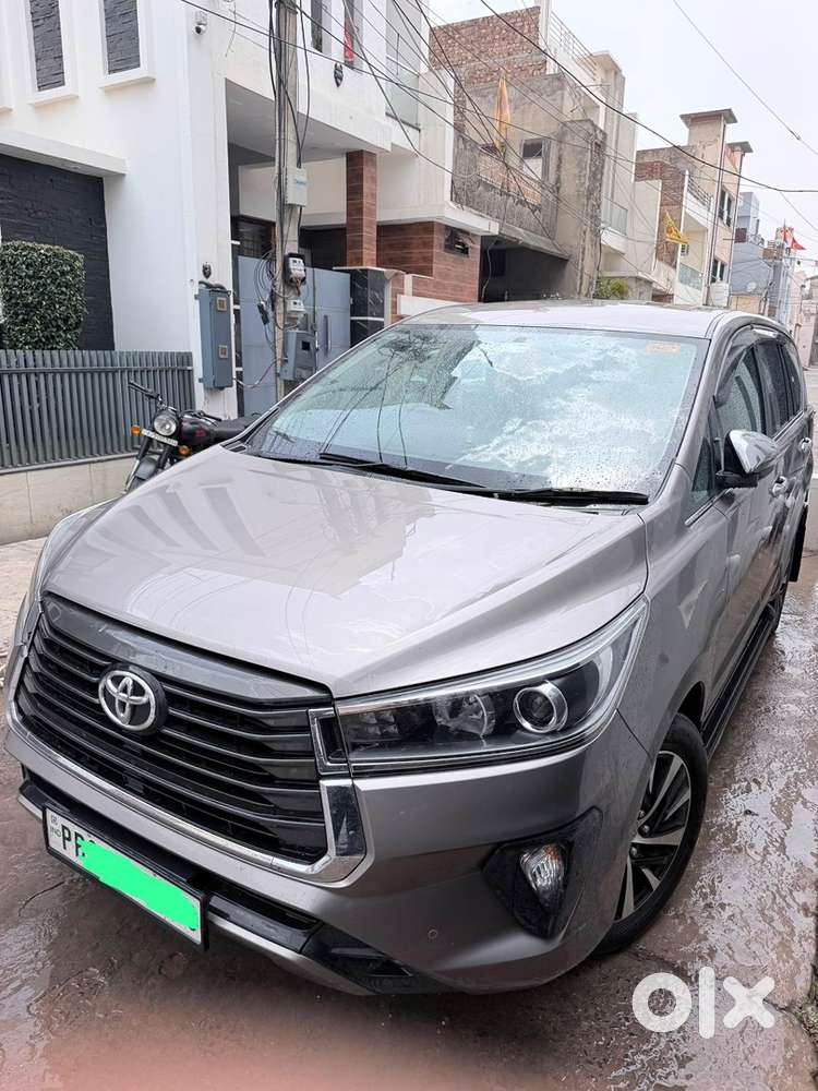 Toyota Innova Crysta 2022