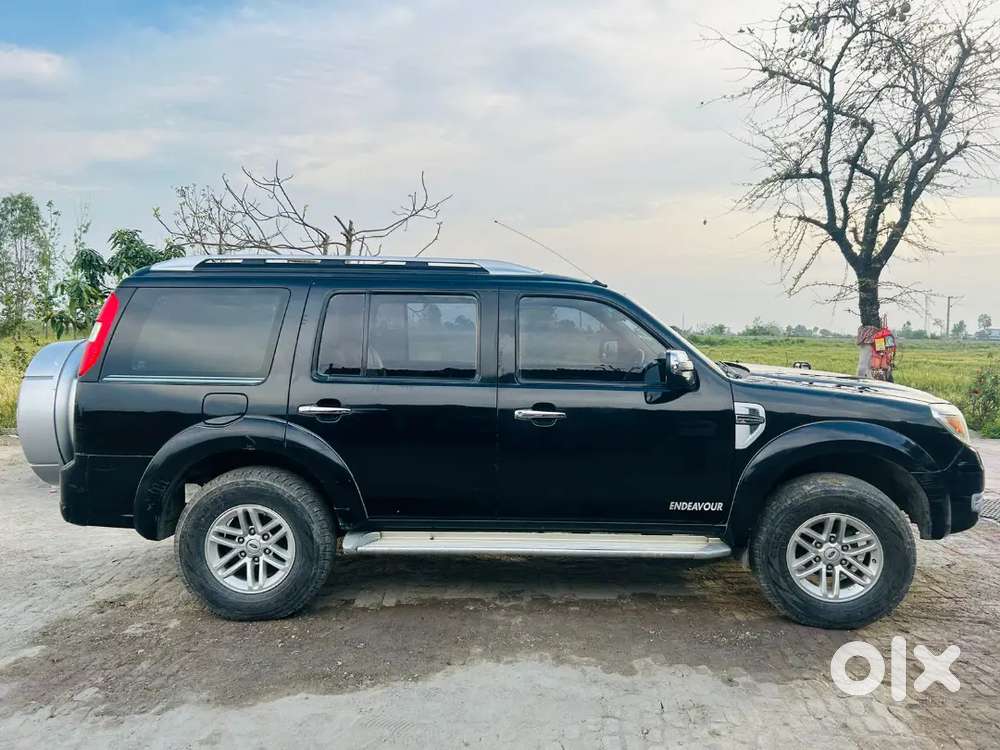 Ford Endeavour 2012