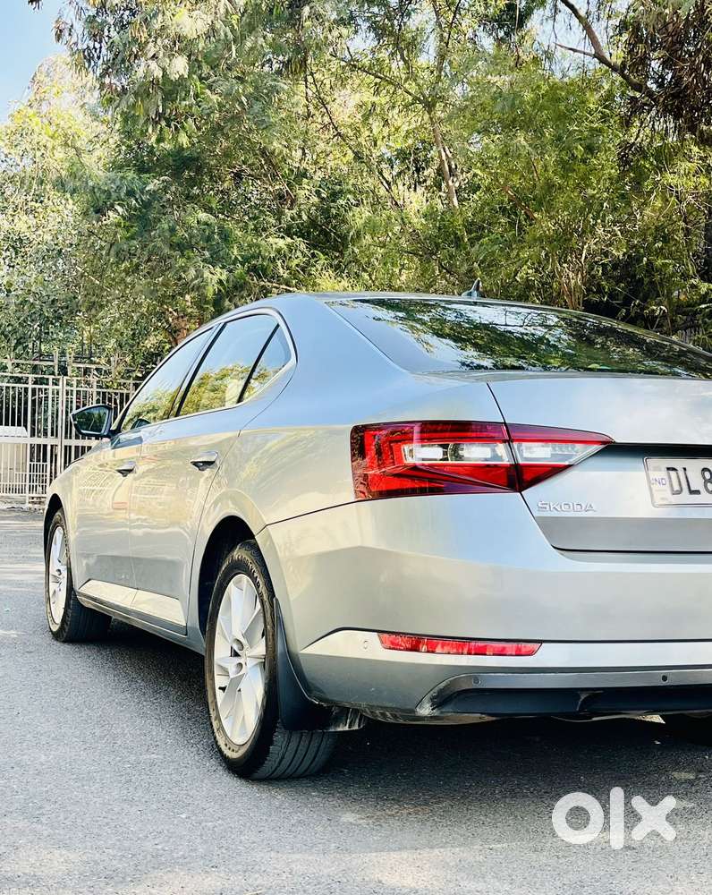 Skoda Superb 2.0 Tsi At L&k, 2019, Petrol