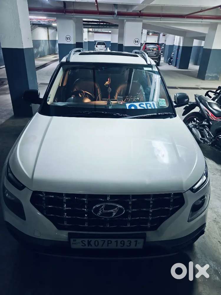 Hyundai Venue 2021 Petrol Well Maintained