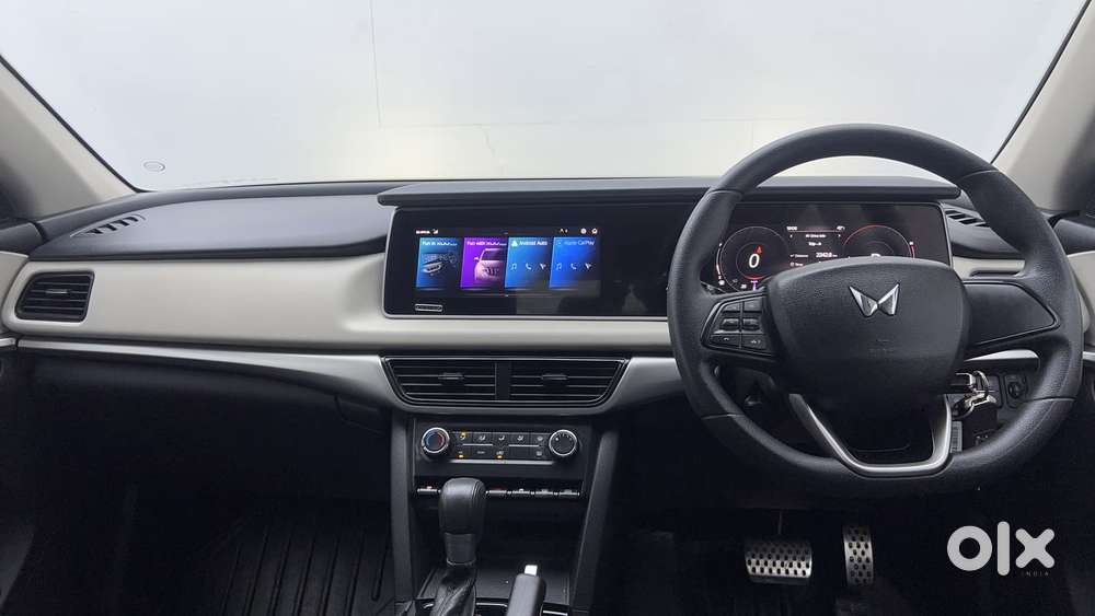 Mahindra Xuv700 2.2 Ax 5 Diesel At Str, 2023, Diesel