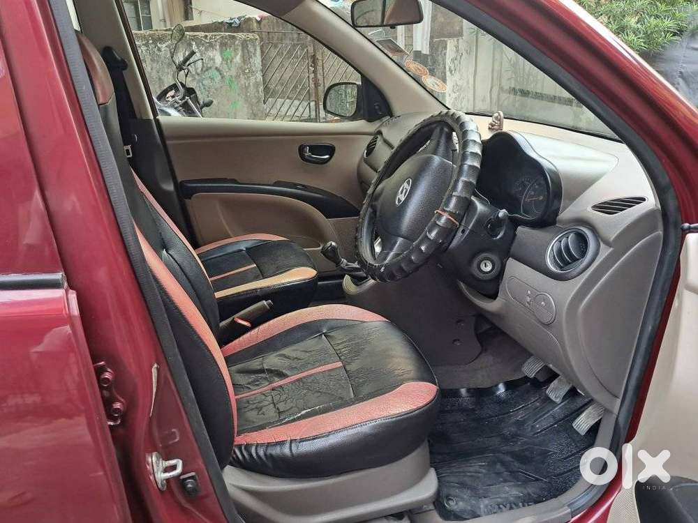 Hyundai I10 Sportz, 2017, Petrol