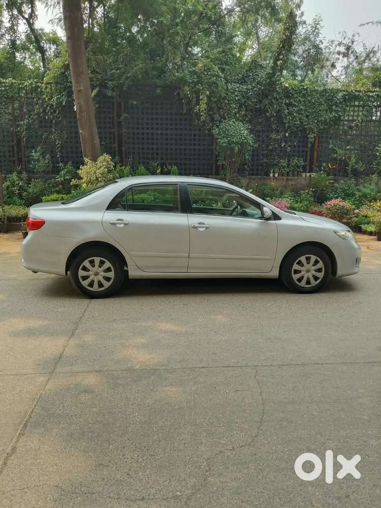 Toyota Corolla Altis 1.8 J, 2011, Petrol