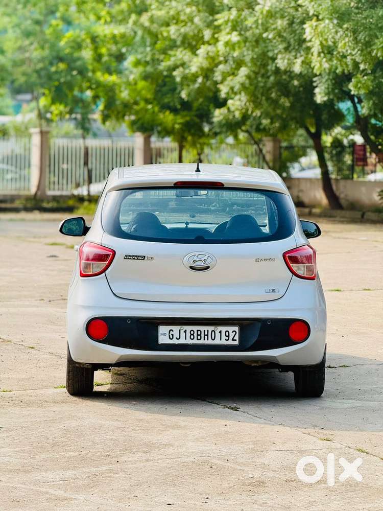 Hyundai Grand I10 Sportz Cng, 2017, Cng & Hybrids