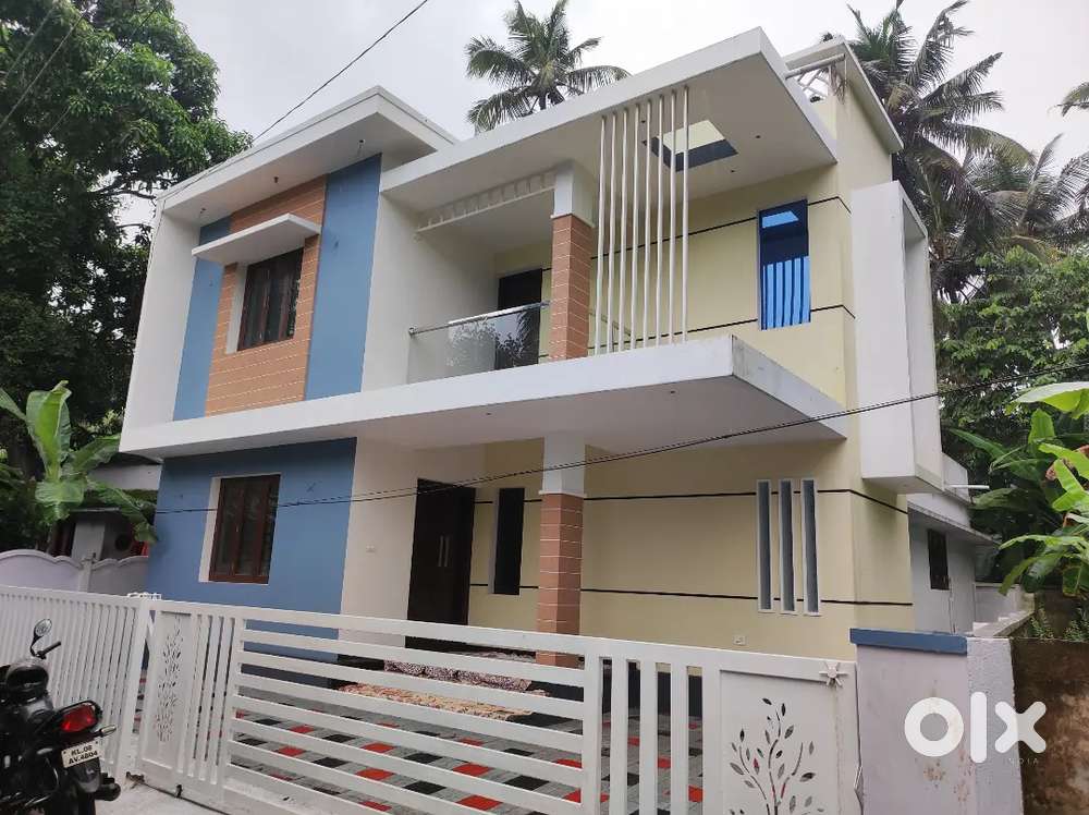 AN AMAZING NEW 3BED ROOM 1500SQ FT HOUSE IN PURANATTUKARA,THRISSUR