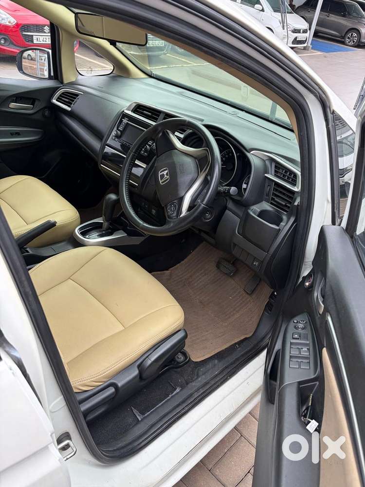 Honda Jazz V Automatic, 2018, Petrol