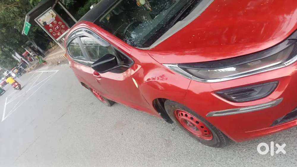 Tata Altroz Xe Petrol 2021