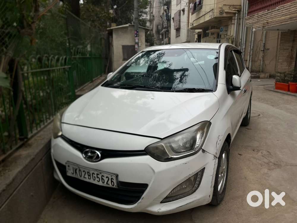 Hyundai I20 Asta 2014 Petrol With Manual Transmission